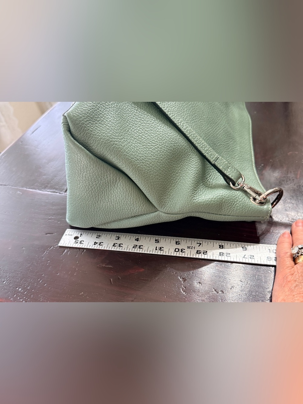 Le Borse di Giulia Genuine
Leather Sage Green
Convertible cross body
Bag NWOT - Picture 12 of 15